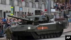 Т-14 «Армата» на параде в Москве в 2015 году.